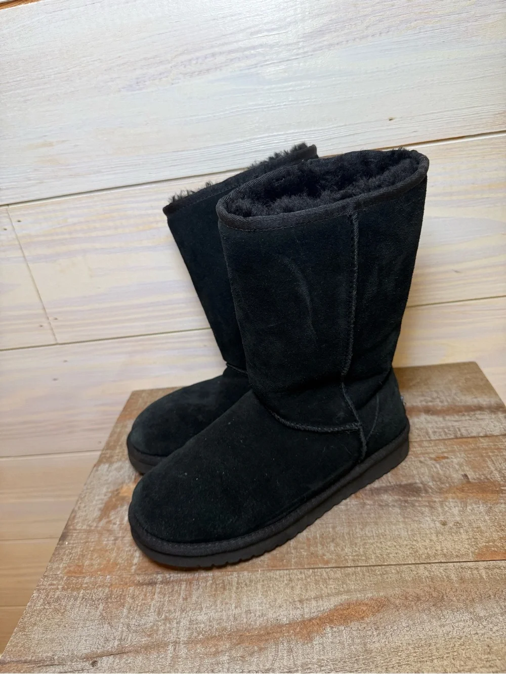 Koolaburra cozy shearling